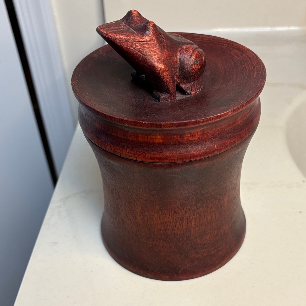 Wooden Carved Cylindrical box with Lid and frog carving. Made In Thailand. Vtg